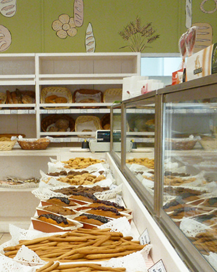 Bakery interior decoration