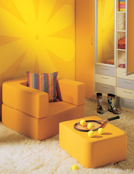 Set decoration yellow wall mural